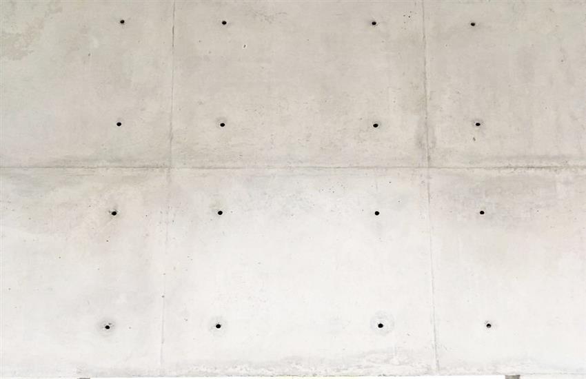 Exposed concrete works